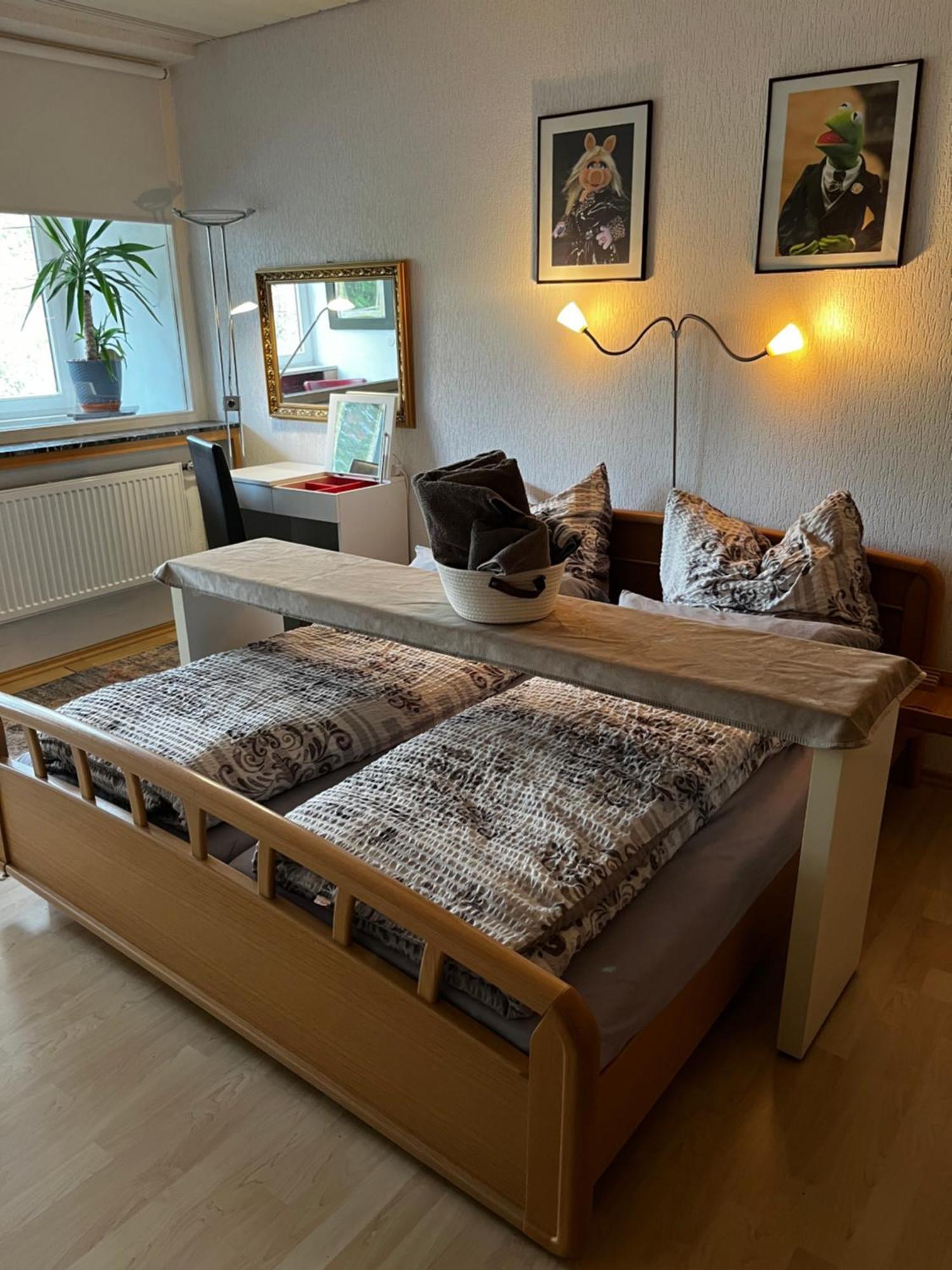 Gemuetliche, Ganze Wohnung In Ruhiger, Zentraler Lage Леверкузен Экстерьер фото